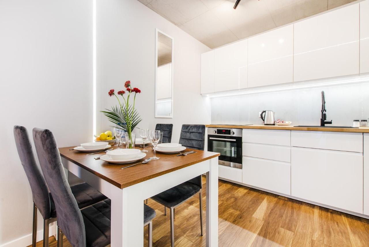 Smart Rental Management Apartments - City Center 弗罗茨瓦夫 外观 照片